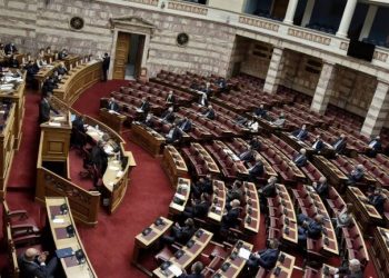 Parlamenti miraton projekt-ligjin, Greqia zgjerohet me 12 milje në detin Jon