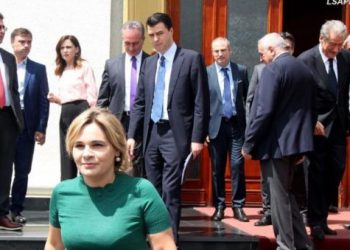 Strategjia e Opozitës deri në mes-janar/ Të gjithë e refuzojnë LSI-në, del e vetme në 25 prill
