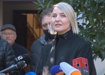 Ministrja Margariti tregon problemet me shtëpinë e Maks Velos dhe ish Radio Tiranën