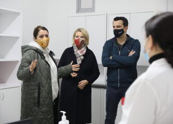 “Të shkëpusim zinxhirin e infeksionit”/ Manastirliu për testin e COVID: Nga e hënë në Tiranë do të shtohen…