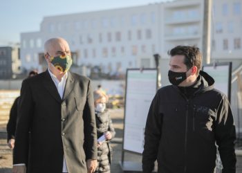 Rindërtimi te “5 Maji”, Rama dhe Veliaj inspektojnë punimet: Qytetarët e zgjedhin vetë nëse duan apartament apo pagesë cash