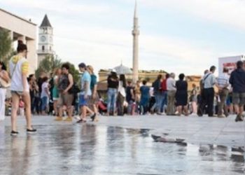 Shqipëria po plaket/ Në vitet 90 mosha mesatare ishte 27 vjeç, sot 37