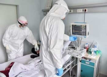 Bilanci tragjik i Covid-it/ Vdekjet në botë kapërcejnë 2 milionë