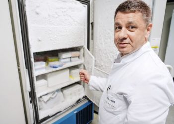 Si mund të frenohet pandemia? Virologu gjerman jep shpresë: Deri në muajt e verës do të…