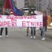 “Kosova nuk është Krimea”, të rinjtë protestë para ambasadës ruse në Tiranë