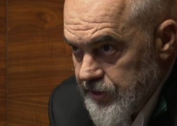 Rama: Ftojmë 50 mjekë nga Kosova për të bërë dy dozat e vaksinave në Shqipëri!