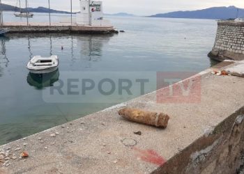 Sarandë/ Gjendet një predhë në kantierin e punimeve të shëtitores