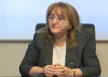 Si do të votojnë të sëmurët me COVID? Përgjigjet Rakacolli