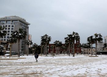 Ja si parashikohet të jetë moti pas fundjavës së acartë që kaploi vendin