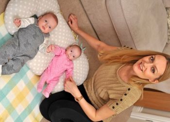 E pazakontë! Nëna ngel shtatzënë me vajzë ndërkohë që ishte në pritje të djalit