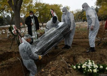 SHIFRAT / Rritja dramatike e vdekjeve në të gjithë Evropën gjatë pandemisë