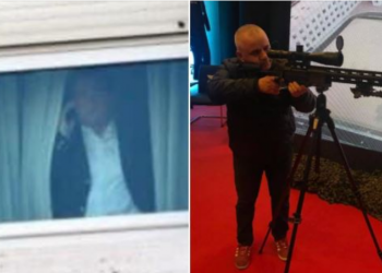 Berisha në dritare/ Ironia e gazetarit për 21 Janarin që ‘nxjerr’ snajperin: Ja ke fut kot bac, ti u fshehe