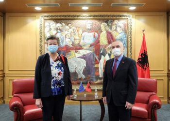 Meta shfrytëzon dhe takimin me Komisioneren Johanssen për t’u ankuar për Ramën