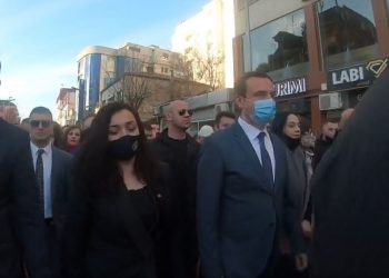 Kurti e Osmani nisin fushatën: Zgjedhjet e 14 Shkurtit janë referendum