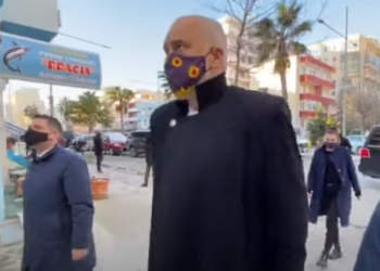 Rama inspekton punimet në Durrës: Nis rindërtimi i pallateve me dëmtime të rënda DS4