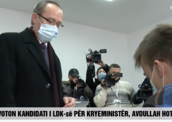Zgjedhjet në Kosovë/ Voton Avdulla Hoti, apelon te qytetarët që të dalin në votime
