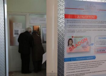 Opozita e Bashkuar letër ministrit Çuçi: Të zgjatet deri më 30 prill afati i kartave të identitetit dhe pasaportave biometrike