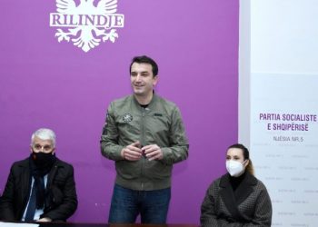 “Luli dhe Mona flasin për çekun e bebes dhe kreditë e buta, por nuk bënë asgjë”, Veliaj: “Shtresa në nevojë për ta, janë ministrat e deputetët”
