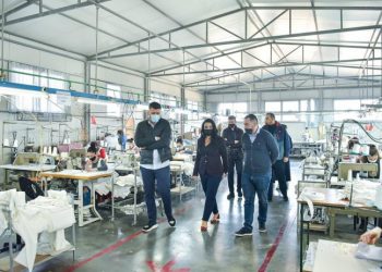 Kombinat/Balluku viziton fasonin e ri në Kombinat: Në krah të çdo sipërmarrësi që krijon vende të reja pune