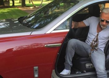 Don Xhon rikthehet në fenomen, edhe multimiliardieri italian nuk i reziston dot “freestyle”-it të tij