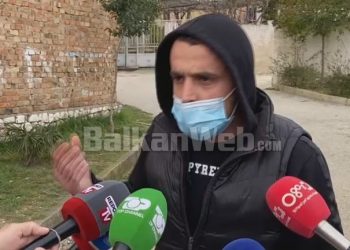 Vdiq pasi e rrahën shokët, flet djali i Pelivan Sinanrrapajt: Babai nuk kishte dalë për të pirë, por për të blerë fruta. Të riarrestohen autorët!