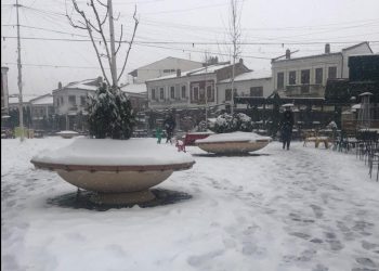 Parashikimi i nesërm/ SHMU: “Priten reshje bore në Qendër të vendit dhe në Juglindje”