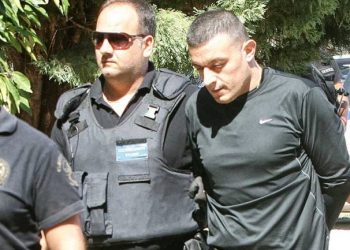 U kap me Alket Rizain/ Mediat greke: ‘’Taqi shqiptar’’, akuzuar për disa vrasje, udhëtonte pa probleme