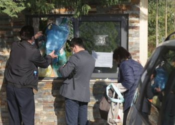 Shpenzime e kurimit për COVID-19 po varfërojnë familjet shqiptare