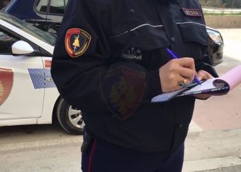 Vijon moszbatimi i masave kundër Covid, gjobiten 1,124 qytetarë