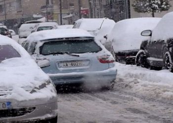 Moti i keq ‘pushton’ vendin, Ministria e Mbrojtjes: Problematika në disa akse rrugore të disa qarqeve, FA dhe policia në terren