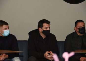 Veliaj me të rinjtë në Kavajë: Ejani në shtëpinë e fitimtarëve, lërini të lodhurit e PD-LSI të pushojnë!