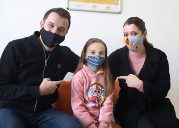 “Virusi s’kursen askënd, as moshat e reja”/ Manastirliu dhe Veliaj në qendrën e re Shëndetësore: Thirrje qytetarëve të respektojnë masat anti-COVID