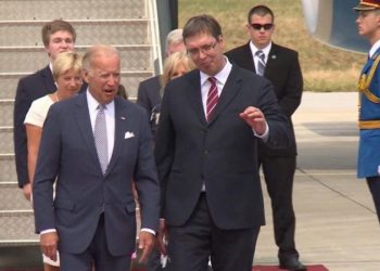 Mediat serbe: Biden i ka dërguar letër Vuçiçit, “njih Kosovën”