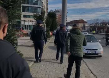 Nis sot vaksinimi anti-COVID në Shkodër/ Gati ambientet e pallatit të sportit edhe në Vlorë
