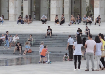 Qytetet ku shqiptarët jetojnë më gjatë/ Tirana e Durrësi i prijnë listës, ‘jetëshkurtrit’ janë korçarët, beratasit dhe gjirokastritët