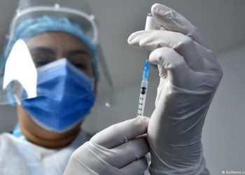 OBSH apel vendeve të pasura: Mos e minoni programin COVAX!