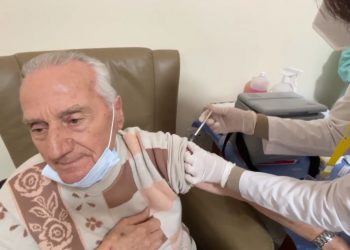 Vaksinohet i moshuari i parë në Shqipëri