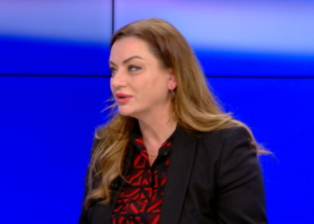 Kompjutera për të tërë… Vokshi: Ja ku do t’i gjejmë paratë! Për arsimin do të hartojmë ligj të ri