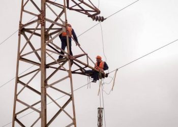 Ndërrim i rrjetit në nënstacionet e Karbit dhe Ibës, ja zonat në Tiranë ku nesër stakohet energjia
