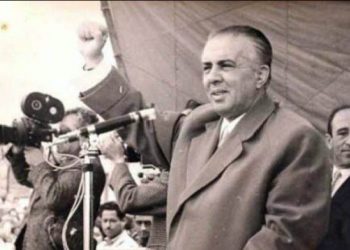 “Habia greke për borxhin zero të Shqipërisë”, kujtimet e ish-ambasadorit: Bisedat me Enverin, Karamanlis dhe Papulias