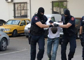 Konflikt brenda familjes për pronën, arrestohen dy qytetarë në Divjakë