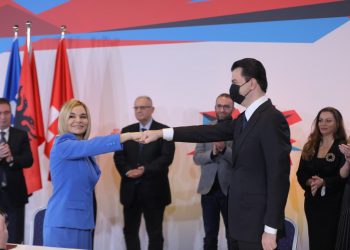 Firmosin marrëveshjen/ PD dhe LSI me slogan të kombinuar