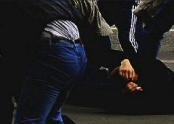 Sherr me sende të forta mes adoleshentëve në Kinostudio, lëndohen dy prej tyre