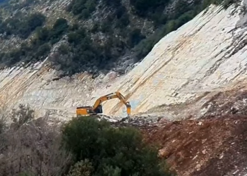 “Inagurohet brenda 2021″/ Vijojnë punimet në lotin e fundit të rrugës së re Kardhiq-Delvinë