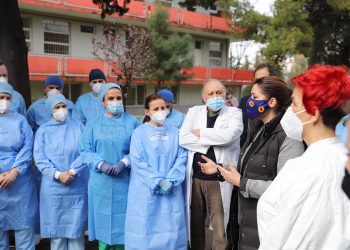 1 vit pandemi, Manastirliu vlerëson ekipin mjekësor: Drita në fund të tunelit gjithnjë e më e dukshme, të hënën mbërrijnë doza të tjera të vaksinave Pfizer