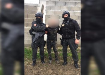 Vrasja e Shkëlzen Kastratit/ Autori i dyshuar tentoi të fshihte armën e zjarrit në baltë, policia jep detaje nga arrestimi i 37-vjeçarit