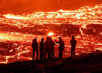 Vullkani shpërthen pas 50 mijë tërmetesh, po flinte për 800 vjet