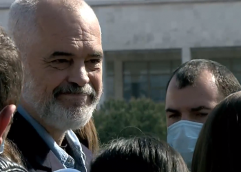 Rama nga sheshi “Skënderbej”: I bindur se brenda muajit maj gjysmë milioni shqiptarë do të jenë të vaksinuar