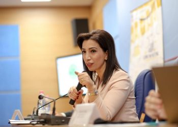 Evis Kushi: Kampionati Kombëtar i Debatit, mundësi për të rinjtë për të zhvilluar mendimin kritik dhe vlerat e qytetarisë aktive