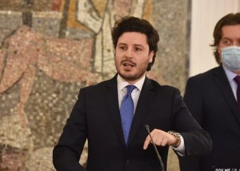 Përplasje brenda qeverisë/ Abazoviç reagon ashpër ndaj deklaratës së ministrit të Drejtësisë: Në Srebrenicë ka pasur gjenocid